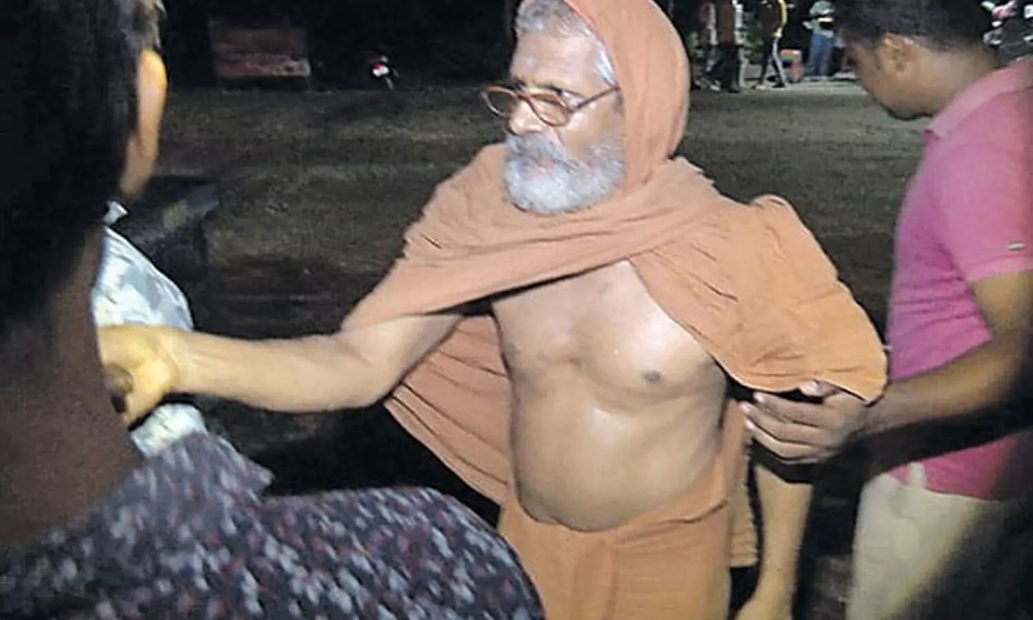 బయటకు వస్తున్న పూర్ణానంద సరస్వతి దారుణాలు