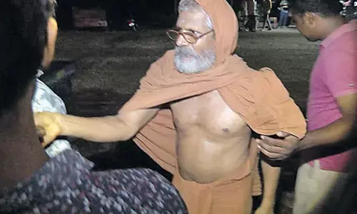 బయటకు వస్తున్న పూర్ణానంద సరస్వతి దారుణాలు