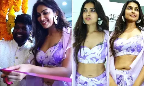 Actress Divi Vadthya Launched Sundeep Kishans Express Unisex Salon
