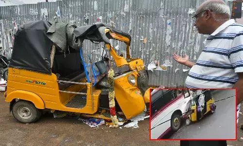 pondicherry road accident, auto collided with private bus