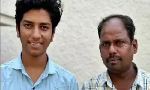 తండ్రి అంబులెన్స్ డ్రైవర్.. ఐఐటీలో ర్యాంక్ కొట్టిన కొడుకు