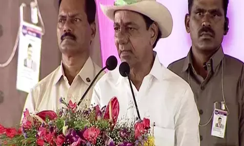 ఇక్కడా ఎకరా అమ్మితే ఏపీలో 5 కొనుక్కోవచ్చు : సీఎం కేసీఆర్