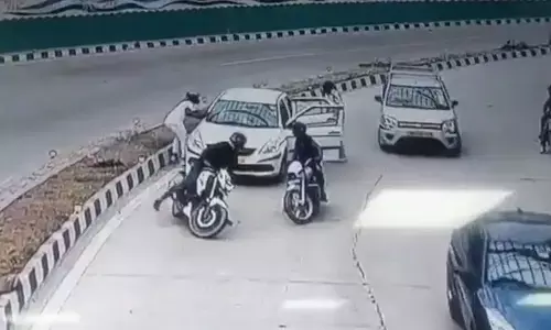 delhi robbery viral video