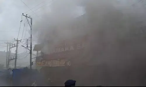 ఓ వైపు బోనాలు.. ఇంతలో సికింద్రాబాద్ లో భారీ అగ్నిప్రమాదం