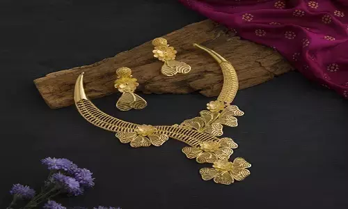 గోల్డ్ లవర్స్ కు గుడ్ న్యూస్.. నేటి బంగారం ధరలు ఇలా !