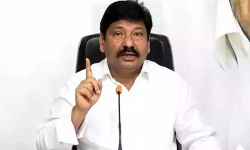 jogi ramesh, former minister,  appear, police