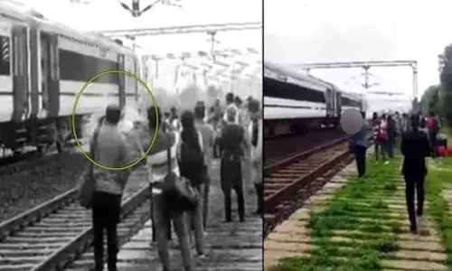 fire broke out in vande bharat express