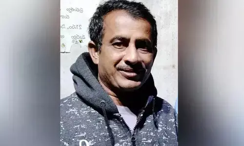 phonecall on loud speaker