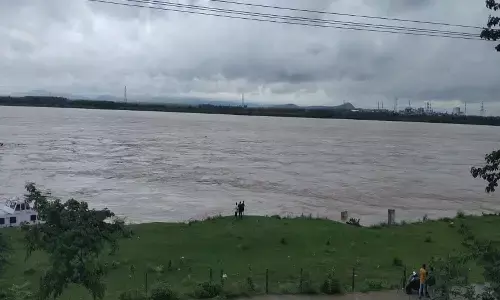 godavari floods, first danger alert at bhadrachalam