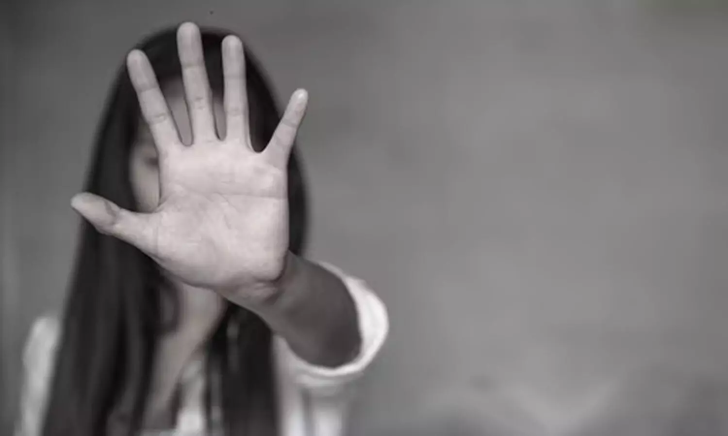 Karnataka, Pastor , minor girl, Crime news