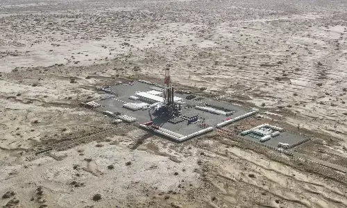 భూమికి చైనా పెద్ద రంధ్రాన్ని ఎందుకు పెడుతోంది?