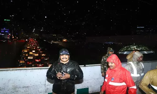 వారికి సెలవులు లేనట్లే