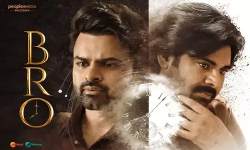 పవన్ సినిమా వసూళ్లను దెబ్బకొడుతున్నది ఎవరంటే?