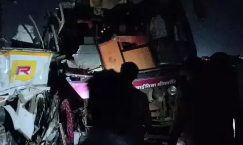 మహారాష్ట్రలో ఘోర రోడ్డు ప్రమాదం