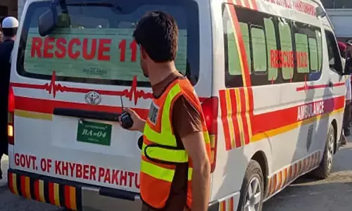 పాకిస్థాన్ లో భారీ పేలుడు.. 44 మంది మృతి