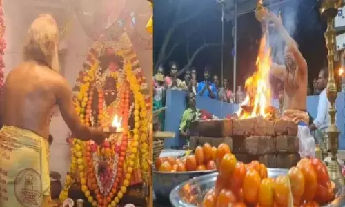 భారీగా తగ్గిపోయిన టమాటా ధరలు.. ధర తగ్గాలని పూజలు