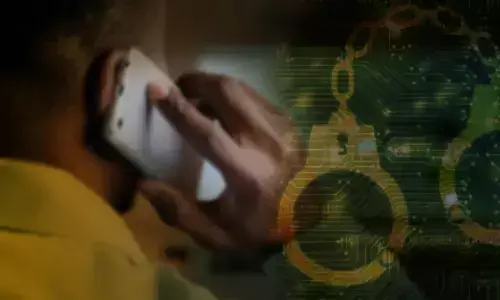 మహిళా పోలీసుకే 300 సార్లు కాల్ చేశాడు