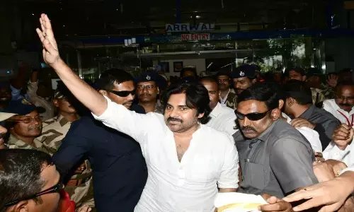 జగన్ నాయకుడు కాదు.. ఒక కమీషన్ ఏజెంట్: పవన్ కళ్యాణ్