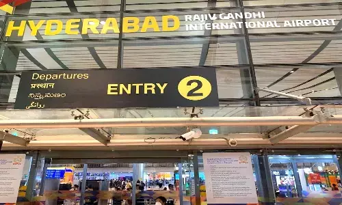 శంషాబాద్ లో కోట్ల విలువ చేసే బంగారం పట్టివేత