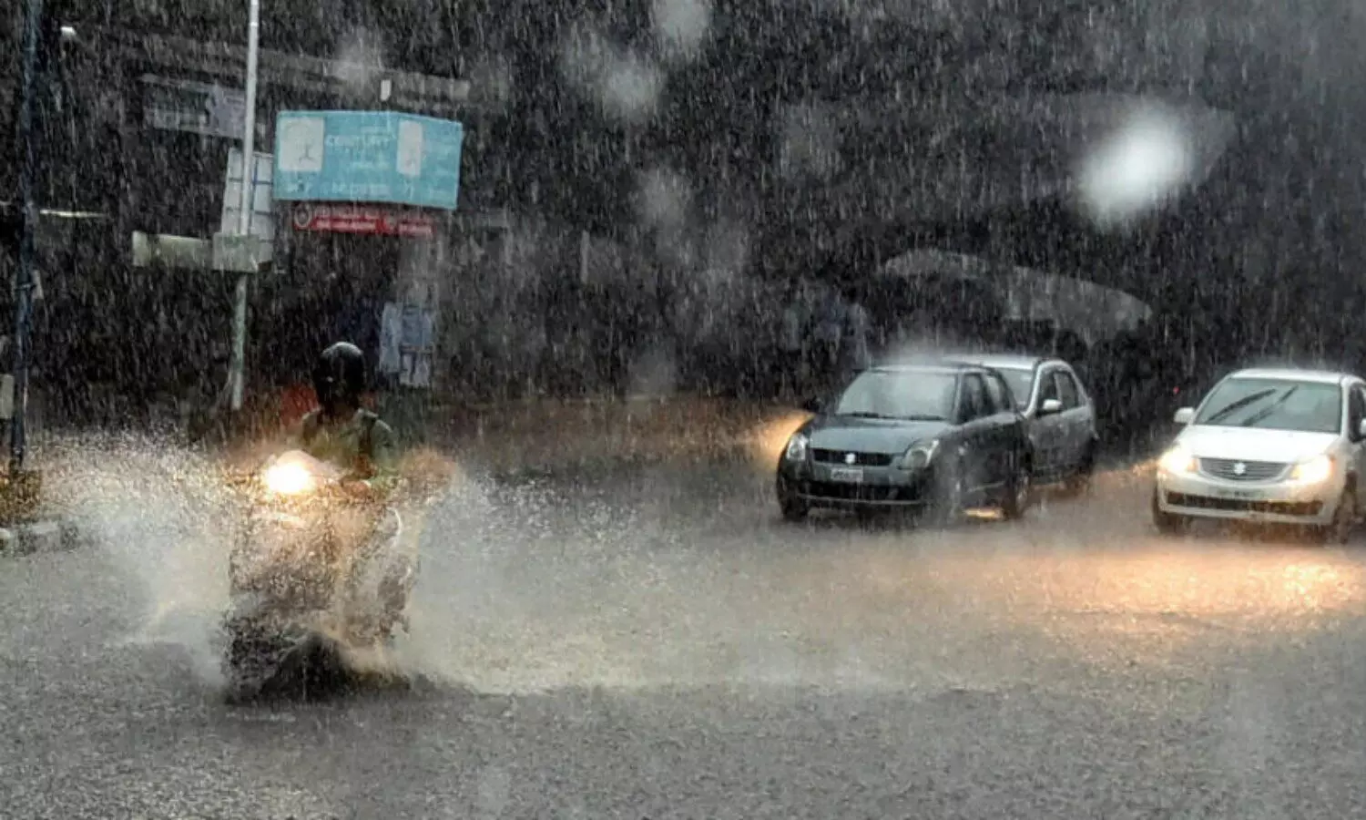 Telangana : తెలంగాణలో మూడు రోజులు భారీ వర్షాలే