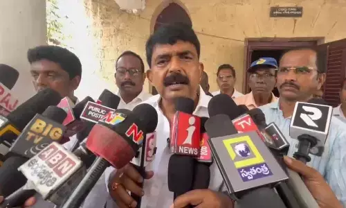 ఆ స్థానాల్లో జ‌న‌సేన అభ్య‌ర్ధులు బ‌రిలో ఉండ‌రా..? : పేర్ని నాని