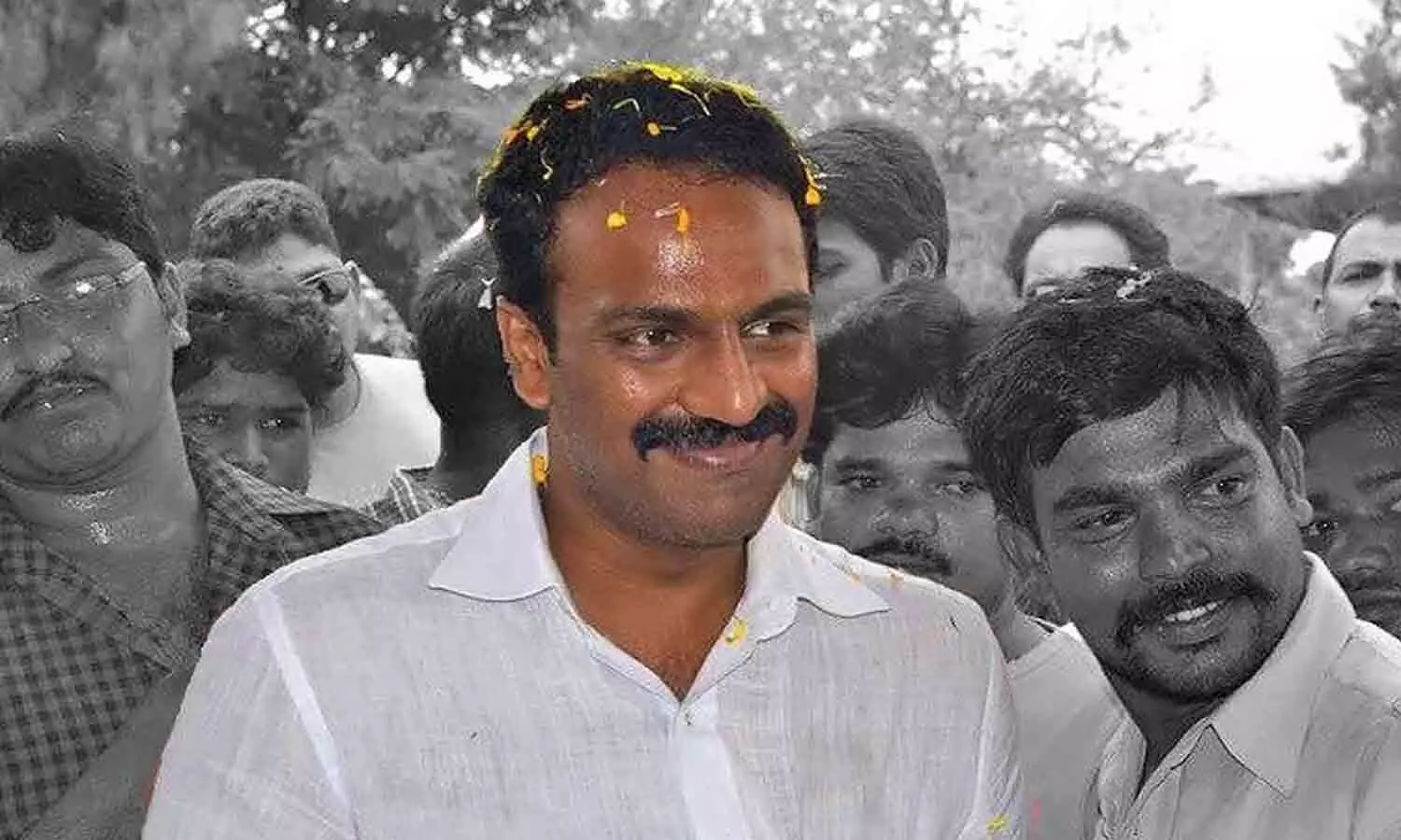 vangaveeti radha, fell ill, hospital, vijyawada,  vangaveeti radha in hospital due to heartache, telugu desam party leader vangaveeti radha fell ill, Ap political news today