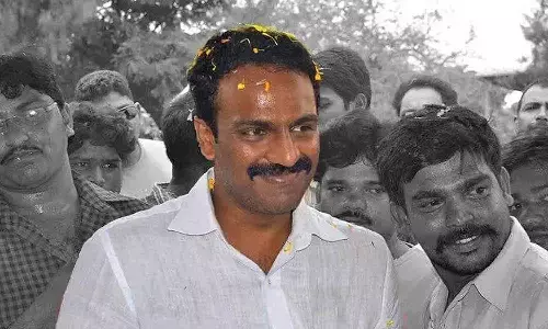 vangaveeti radha, fell ill, hospital, vijyawada,  vangaveeti radha in hospital due to heartache, telugu desam party leader vangaveeti radha fell ill, Ap political news today