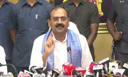 భక్తులకు ఊత‌కర్రల పంపిణీ.. విమ‌ర్శ‌ల‌పై స్పందించిన టీటీడీ చైర్మన్