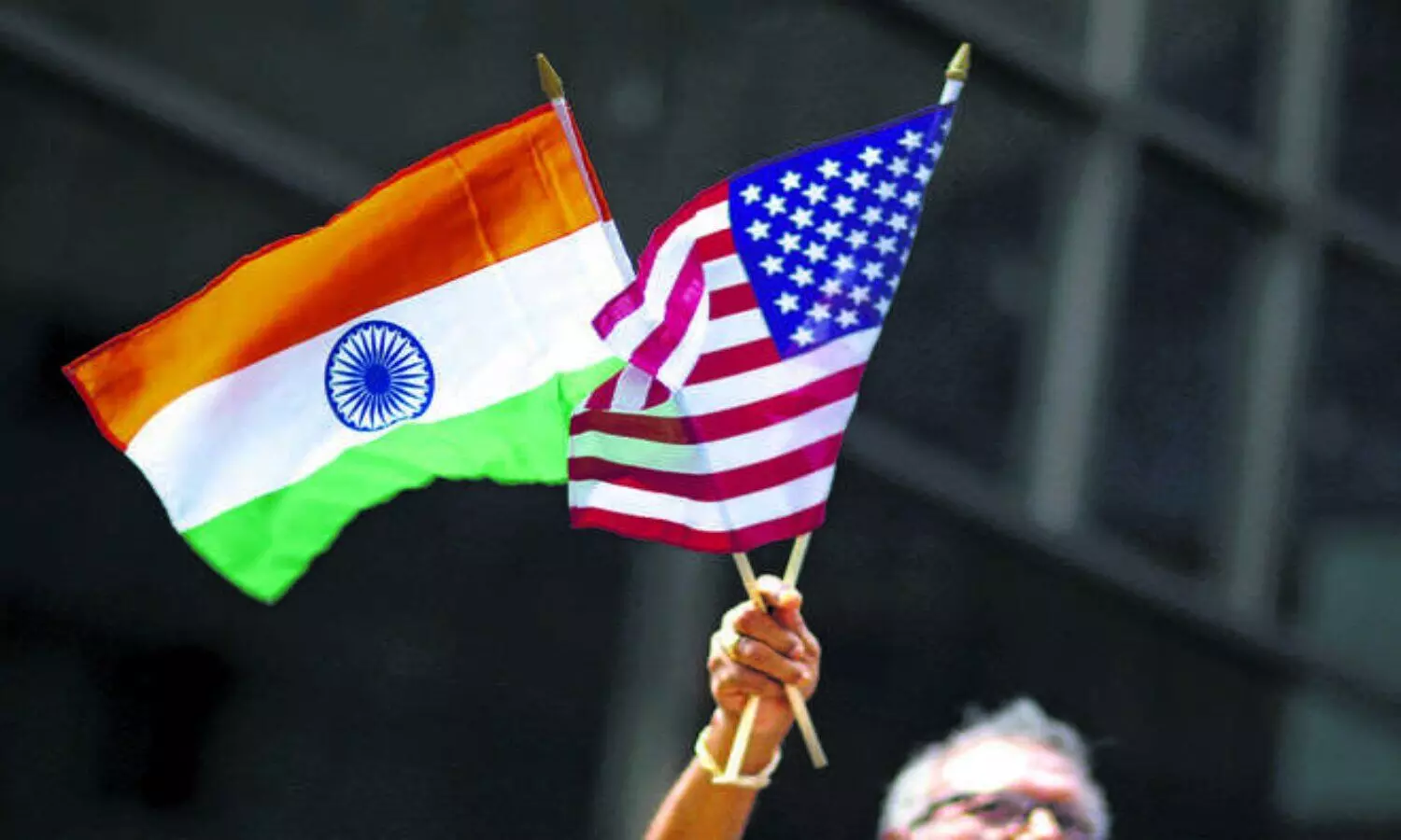 అమెరికా నుండి వెనక్కు పంపిన వారిలో తెలుగు విద్యార్థులు