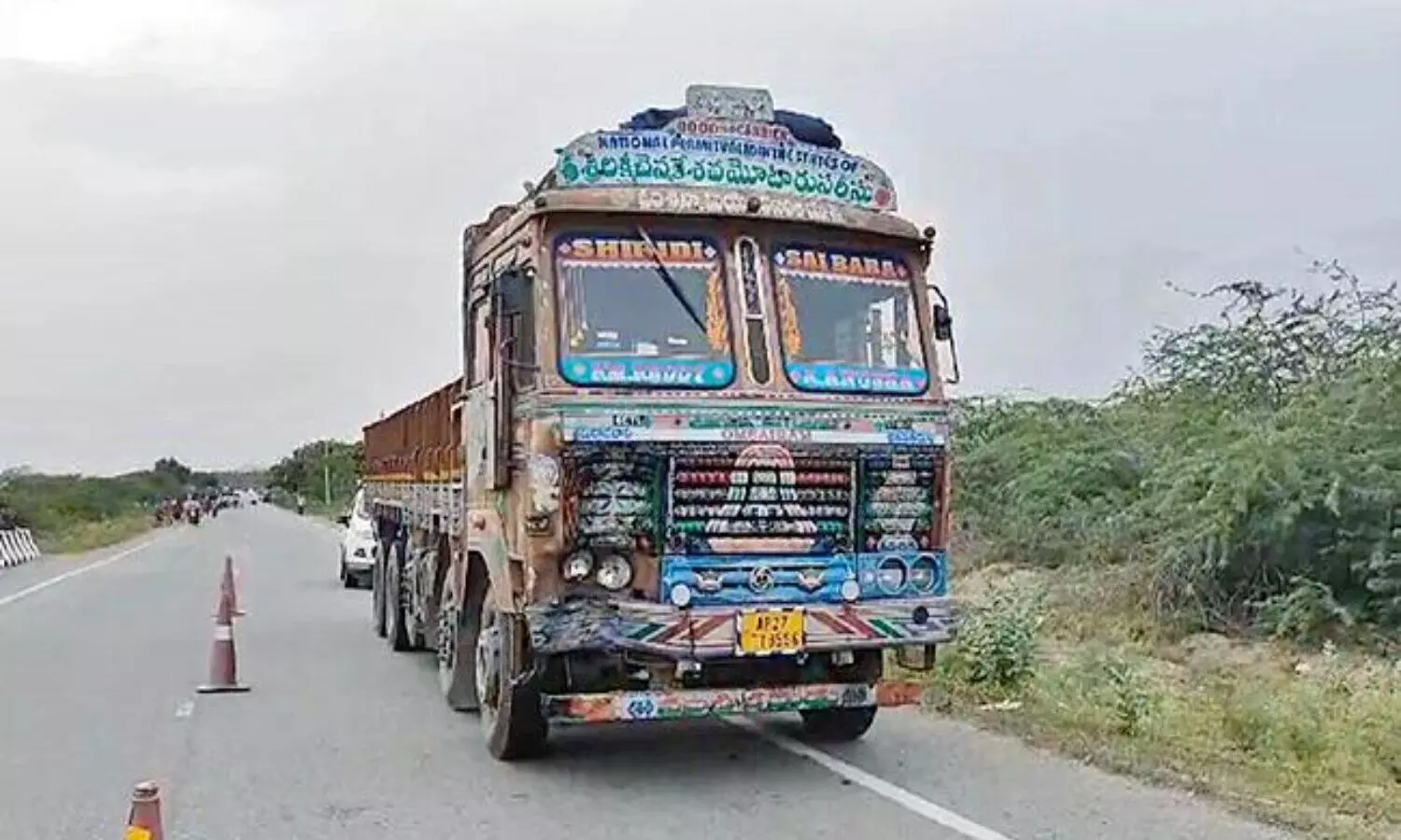 ప్రకాశం జిల్లాలో ఘోర రోడ్డు ప్రమాదం