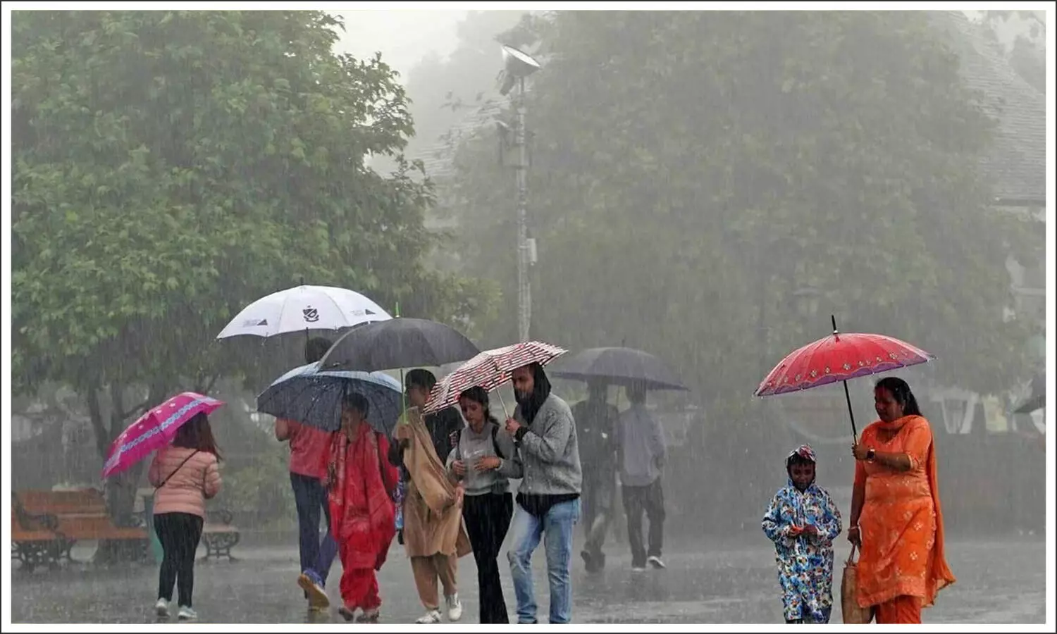 బంగాళాఖాతంలో అల్పపీడనం.. తెలుగు రాష్ట్రాలకు అలర్ట్‌