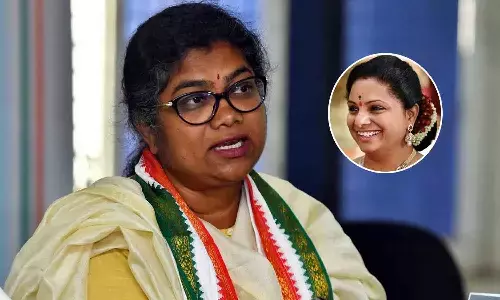 క‌విత‌ బీఆర్ఎస్ మీదే పోరాటం చెయ్యాలి