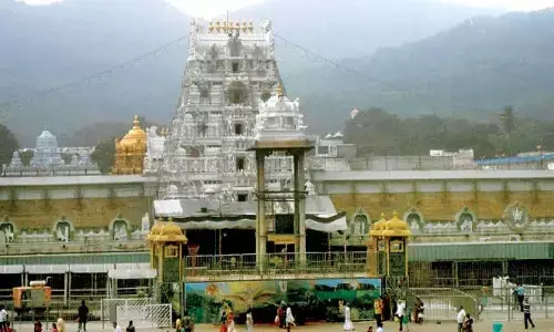 rush, devotees, tirumala, hundi income, andhra pradesh