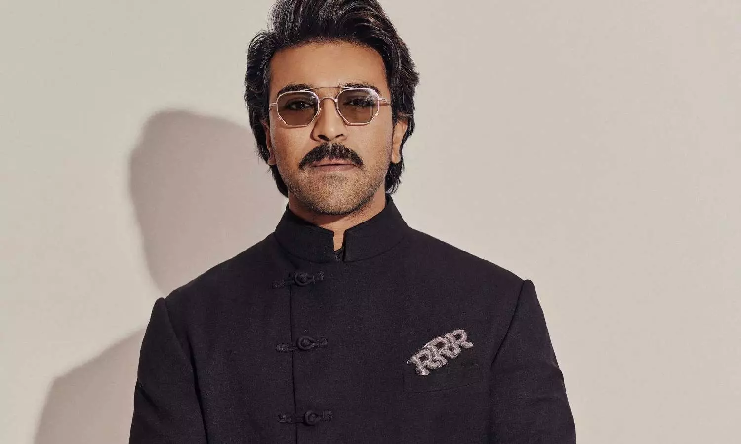 హాలీవుడ్ అవార్డు నామినేషన్స్లో రామ్ చరణ్.. హాలీవుడ్ అవార్డు నామినేషన్స్లో రామ్ చరణ్..