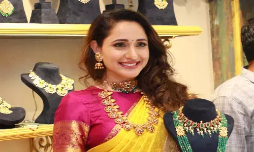 షాకిచ్చిన బంగారం