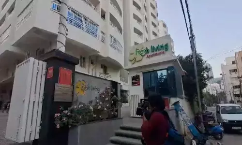 మాదాపూర్ లో ఆ పార్టీ.. వాళ్లు అడ్డంగా దొరికిపోయారు