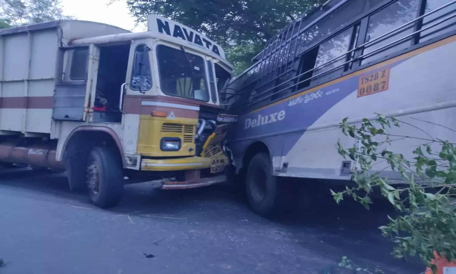 Bus, Accident, Navata, NavataTransport, BusAccident Bus, Accident, Navata, NavataTransport, BusAccident