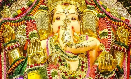 Ganesh pandal, Ganesh laddu stolen, Hyderabad