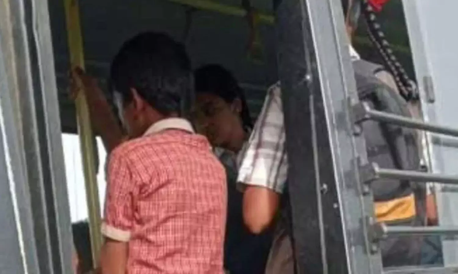 school bus, driver, heart attack, students