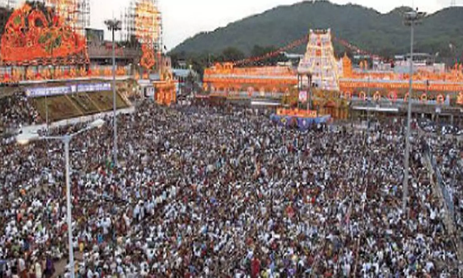 peratasi month, rush, devotees, tirumala