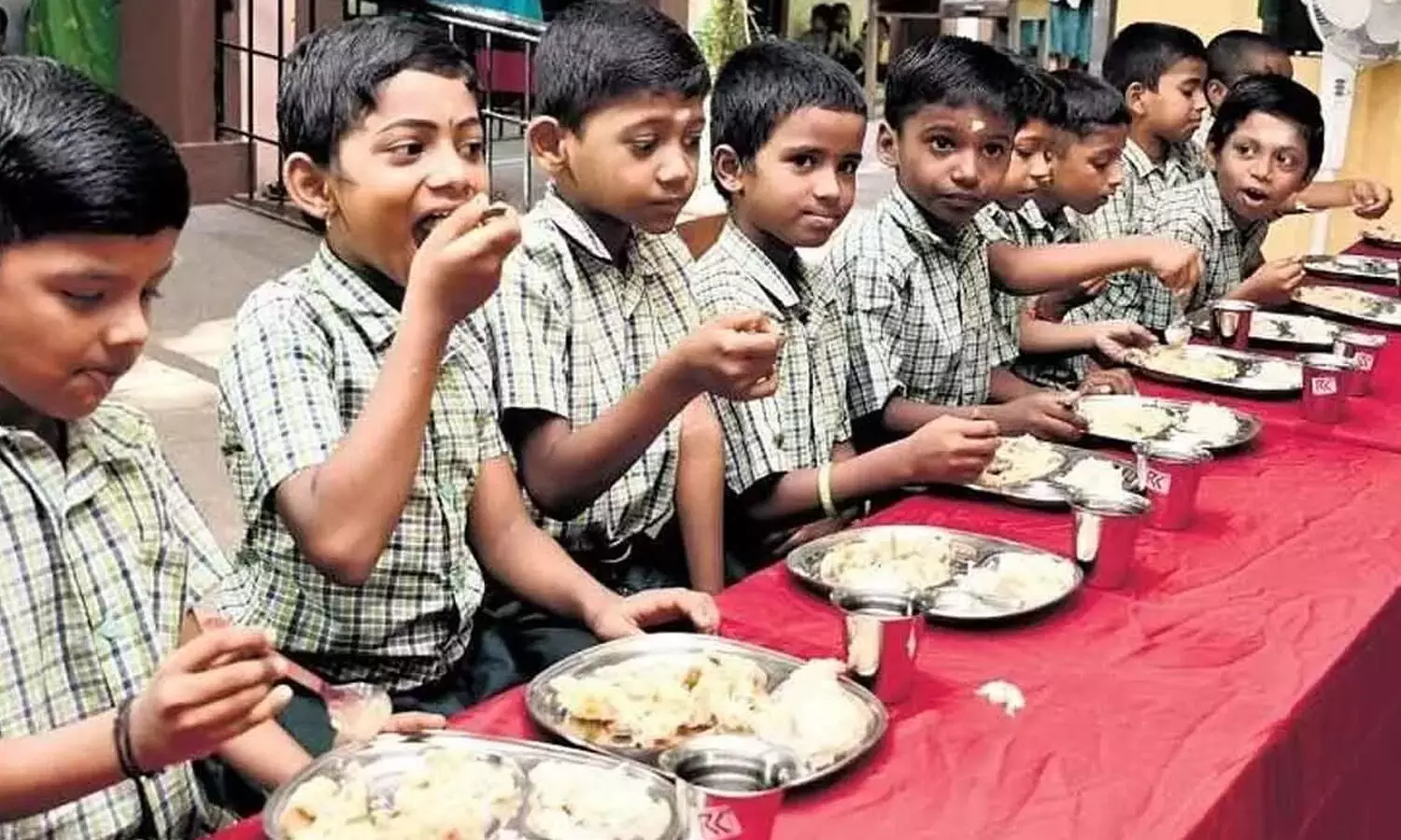 సీఎం బ్రేక్‌ఫాస్ట్ పథకం రేపటి నుంచే