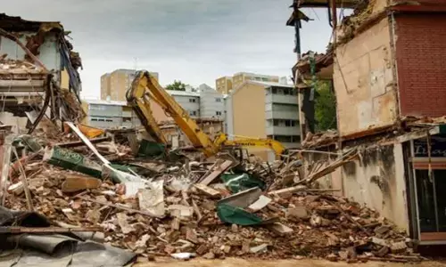 భూకంపం వందల మందిని మింగేసింది