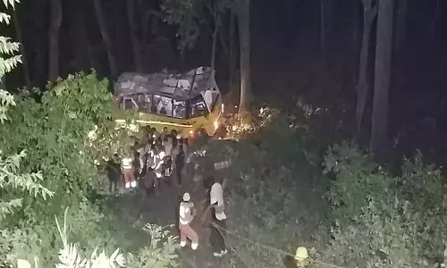 uttarakhand, bus accident, 7 members die, nainital,