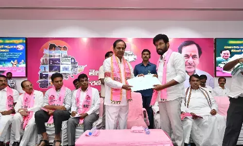 kcr, brs chief, b form forty lakhs
