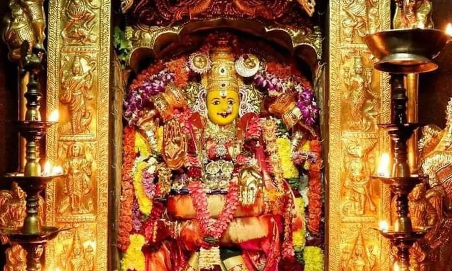 durgamma, srimahalakshmi, fourth day,  sharannavaratri