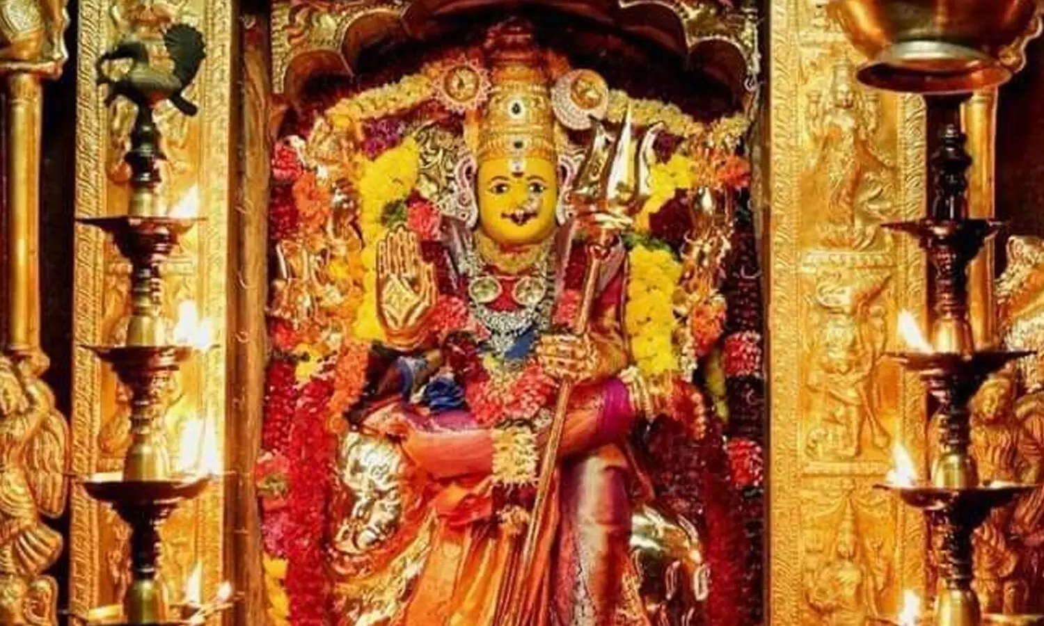 durga matha, goddess, devotees, que lines