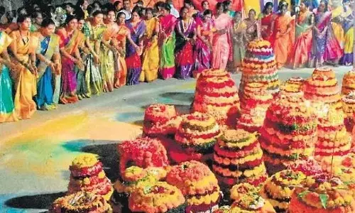 bathukamma, festival, tank bund, telangana