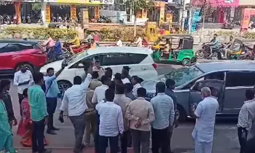 Ambati : ఖమ్మంలో అంబటికి నిరసన సెగ