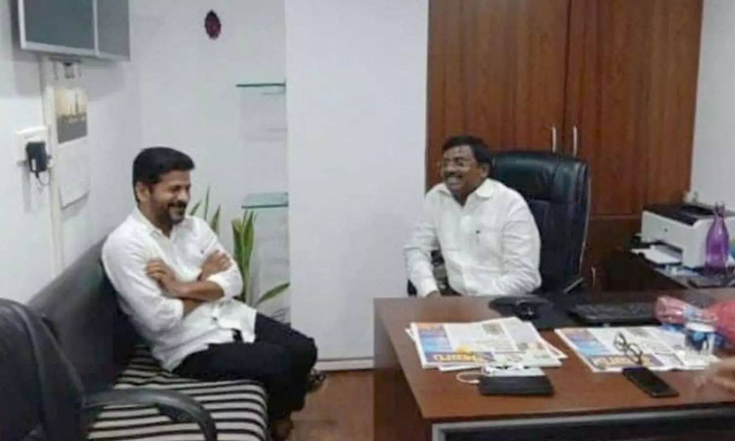 revanth reddy, pcc chief, vivek, bjp