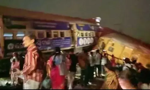 train accident, vijayanagaram, six pepole died, collided